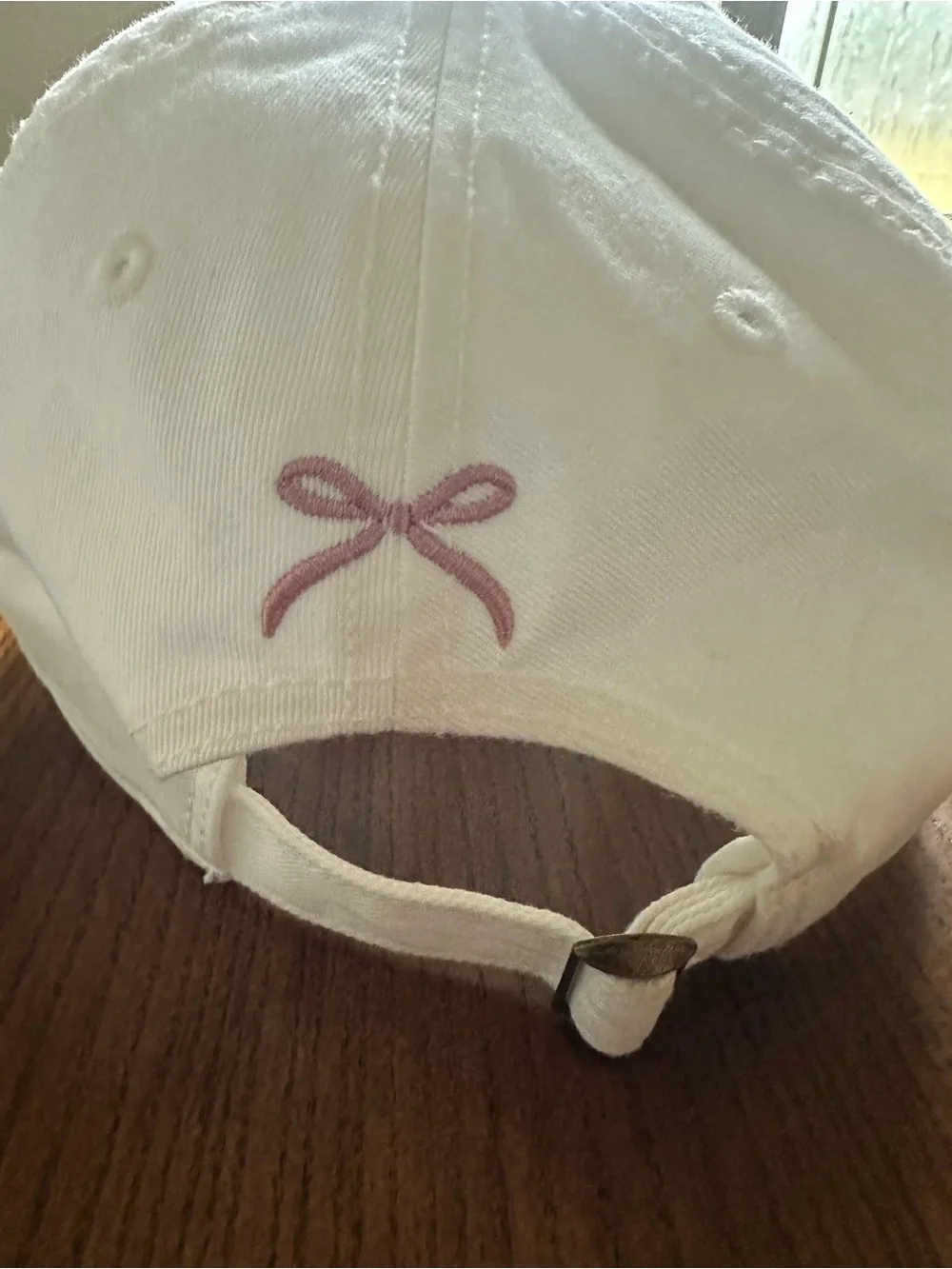 Howdy Embroidered Two-Tone Baseball Cap - White & Dusty Pink